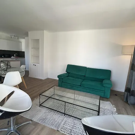 Well-located With Terrace And Balcony *